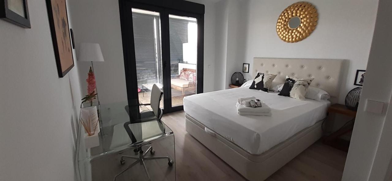 Teatinos Suite Málaga Buitenkant foto